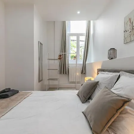 Apartment Cosy 20e Paris