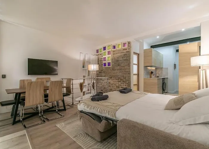 Cosy 20e アパート *