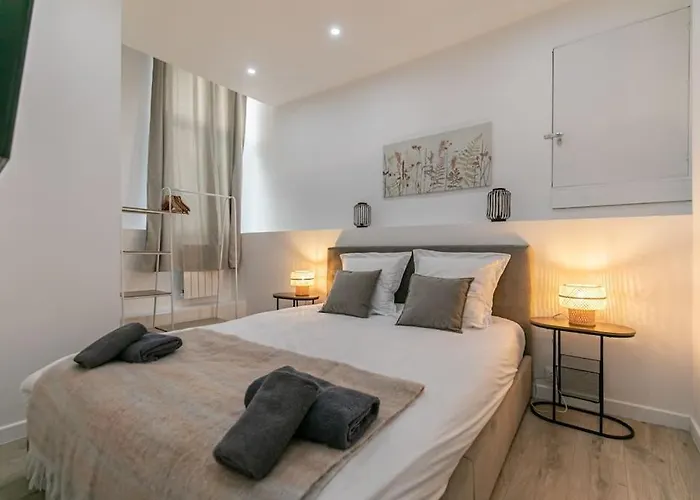 Cosy 20e アパート *